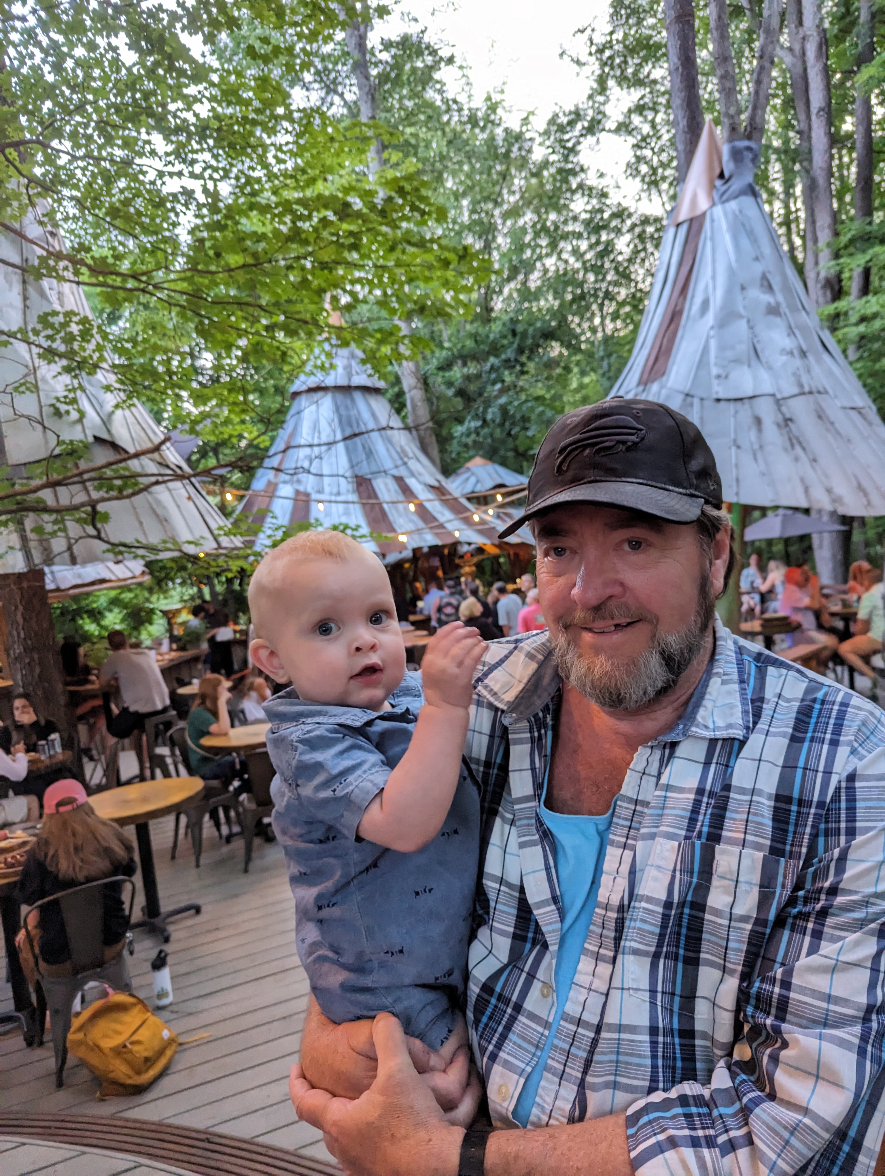 Larry at the Blueberry Treehouse, 2023