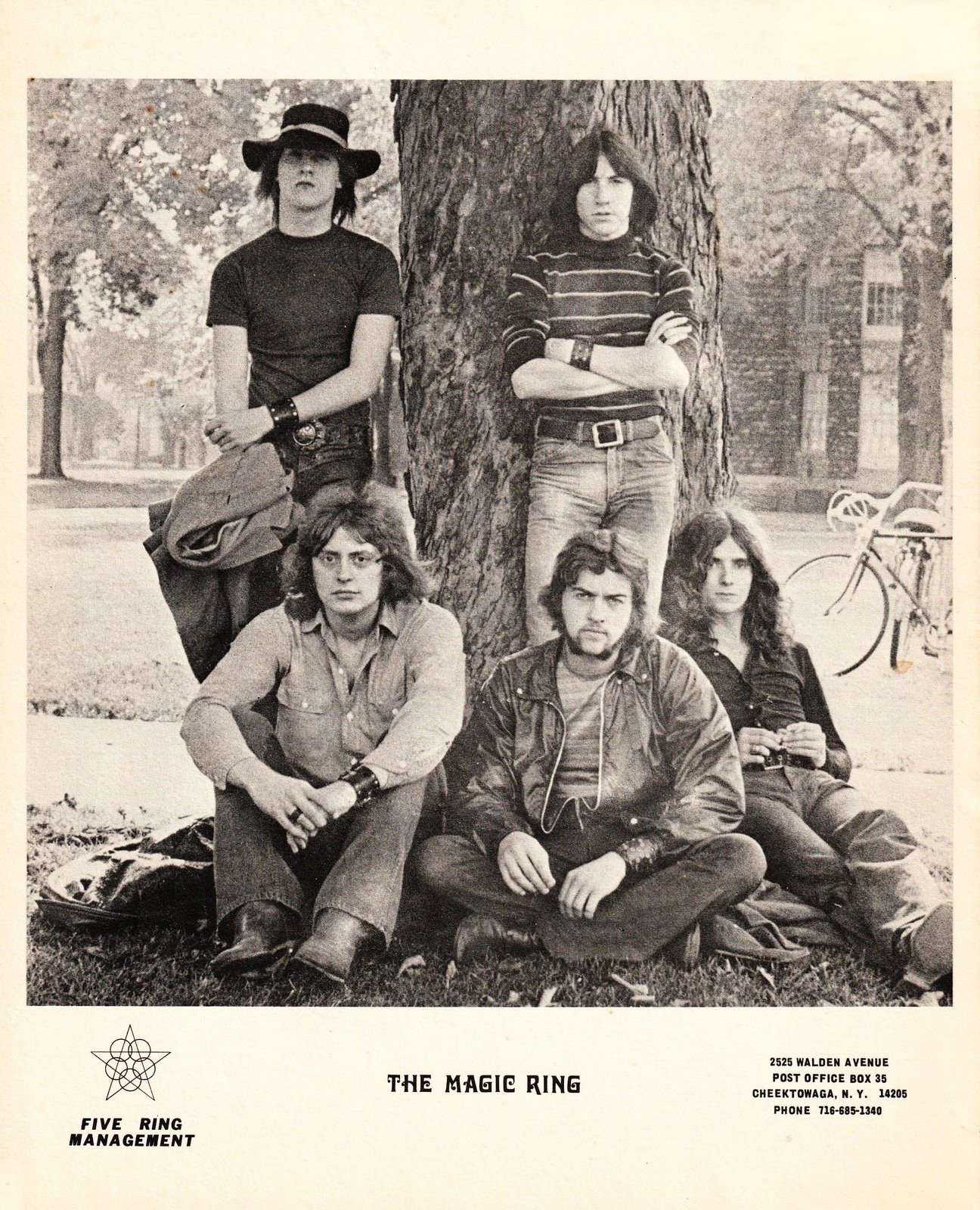 Magic Ring promotional photo, 1971: the five-piece band beneath a tree, Derek Hilburger standing back-right
