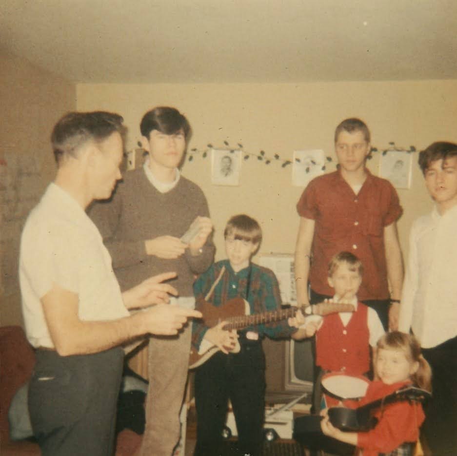 Family hangout with guitars and music at the South Huxley house